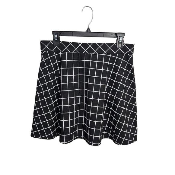 Joe B Black & White Checkered A-Line Elastic Waist Mini Skirt Size Large - Picture 2 of 4